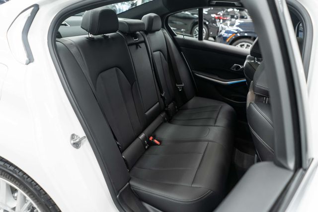2024 BMW 3 Series 330i xDrive - 22955060 - 11