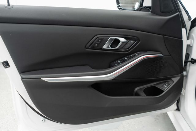 2024 BMW 3 Series 330i xDrive - 22955060 - 13