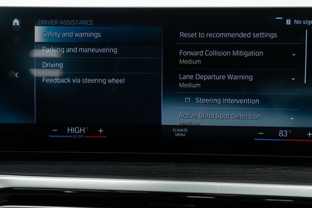 2024 BMW 3 Series 330i xDrive - 22955060 - 24