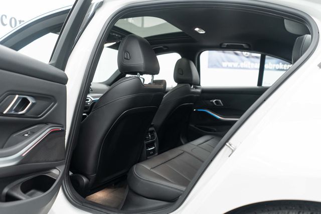 2024 BMW 3 Series 330i xDrive - 22955060 - 31