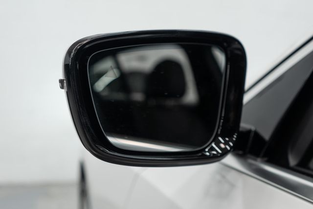 2024 BMW 3 Series 330i xDrive - 22955060 - 47