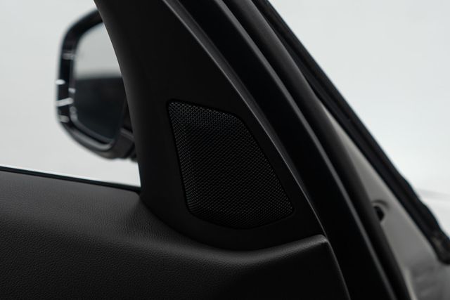 2024 BMW 3 Series 330i xDrive - 22955060 - 48