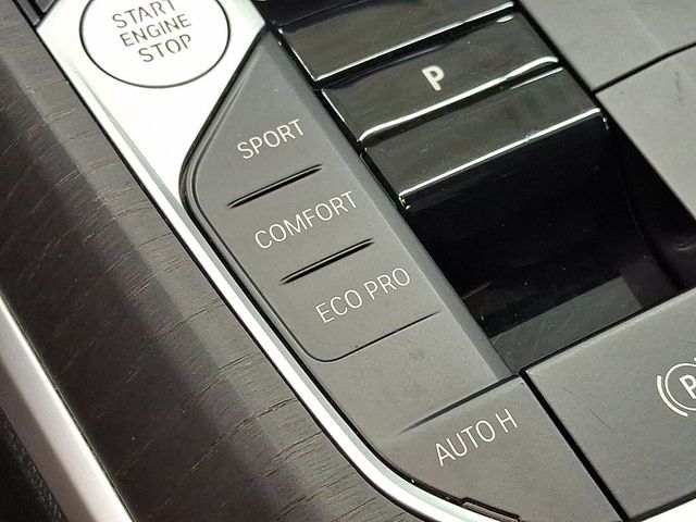 2024 BMW 3 Series 330i xDrive - 22991220 - 27