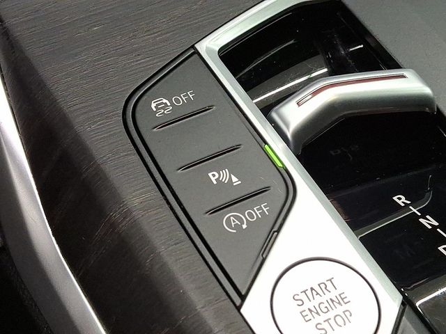 2024 BMW 3 Series 330i xDrive - 22991220 - 28