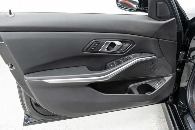 2024 BMW 3 Series 330i xDrive - 23029269 - 13