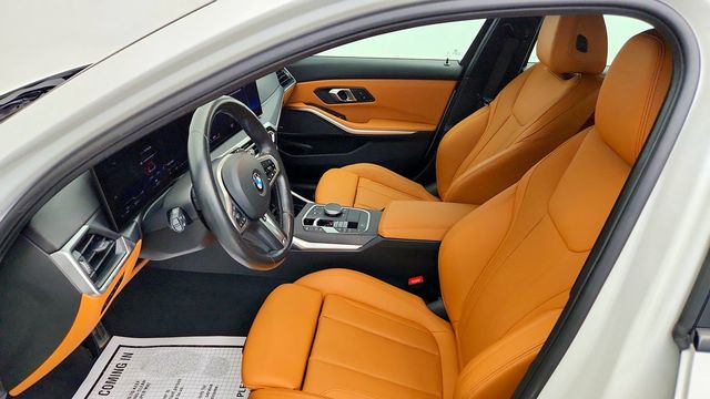 2024 BMW 3 Series 330i xDrive w/ M Sport, Premium, Shadowline & Harman Kardon - 23091685 - 17