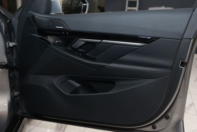 2024 BMW 5 Series 530i - 22982190 - 17