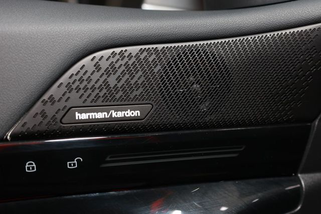 2024 BMW 5 Series 530i - 22982190 - 23