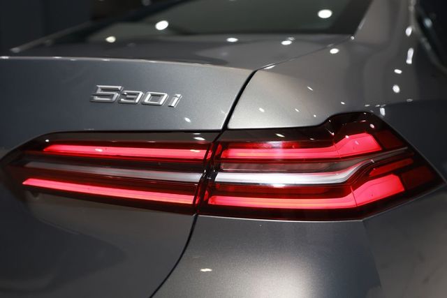 2024 BMW 5 Series 530i - 22982190 - 27