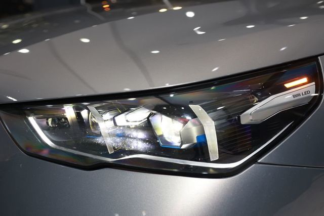 2024 BMW 5 Series 530i - 22982190 - 33