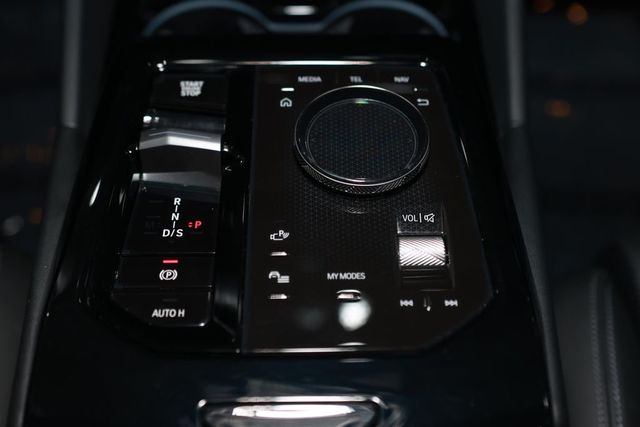 2024 BMW 5 Series 530i - 22982190 - 39