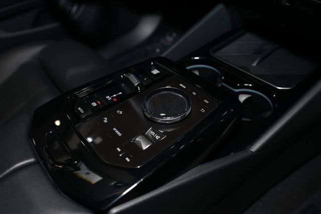 2024 BMW 5 Series 530i - 22982190 - 42