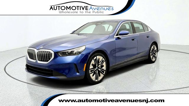 2024 BMW 5 Series 530i Sedan w/ 20'' Wheels & Convenience Pkg - 23079094 - 0