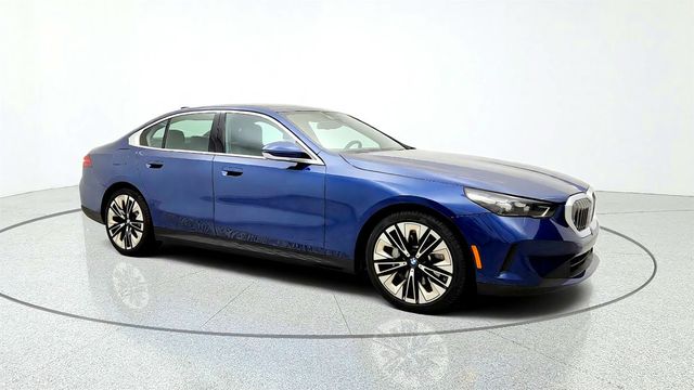 2024 BMW 5 Series 530i Sedan w/ 20'' Wheels & Convenience Pkg - 23079094 - 2