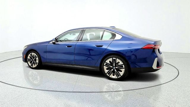 2024 BMW 5 Series 530i Sedan w/ 20'' Wheels & Convenience Pkg - 23079094 - 6