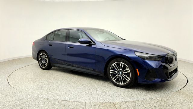 2024 BMW 5 Series 530i w/ M Sport Pro Pkg, Luxury Seating & Premium Pkg - 23039520 - 2