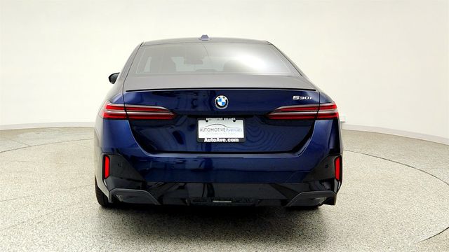 2024 BMW 5 Series 530i w/ M Sport Pro Pkg, Luxury Seating & Premium Pkg - 23039520 - 5