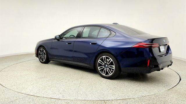 2024 BMW 5 Series 530i w/ M Sport Pro Pkg, Luxury Seating & Premium Pkg - 23039520 - 6