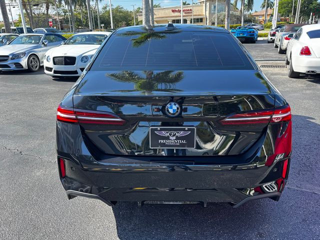 2024 BMW 5 Series 530i xDrive - 22962469 - 4