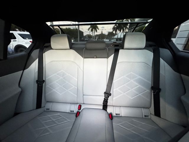 2024 BMW 5 Series 540i xDrive - 22950045 - 9