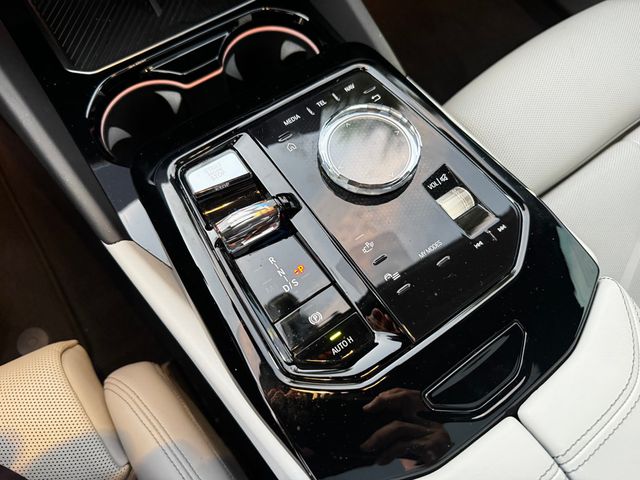 2024 BMW 5 Series 540i xDrive - 22950045 - 7