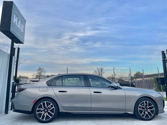 2024 BMW 7 Series 740i - 23003343 - 3