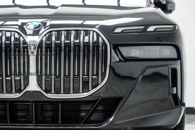 2024 BMW 7 Series 740i - 23057431 - 9