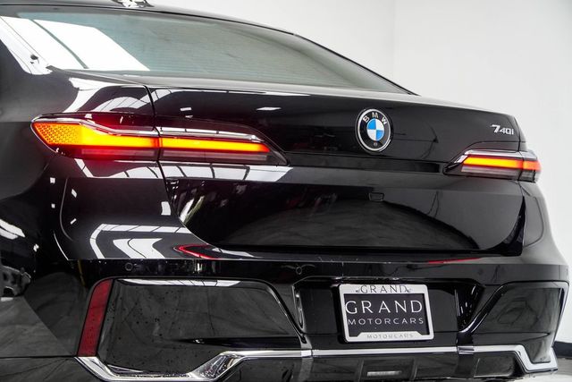 2024 BMW 7 Series 740i - 23057431 - 19