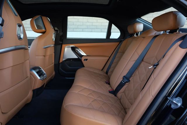 2024 BMW 7 Series 740i - 23015952 - 19