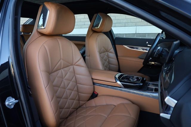 2024 BMW 7 Series 740i - 23015952 - 30