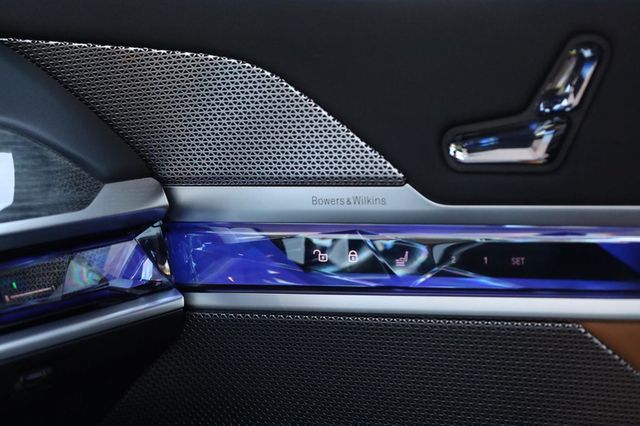 2024 BMW 7 Series 740i - 23015952 - 44