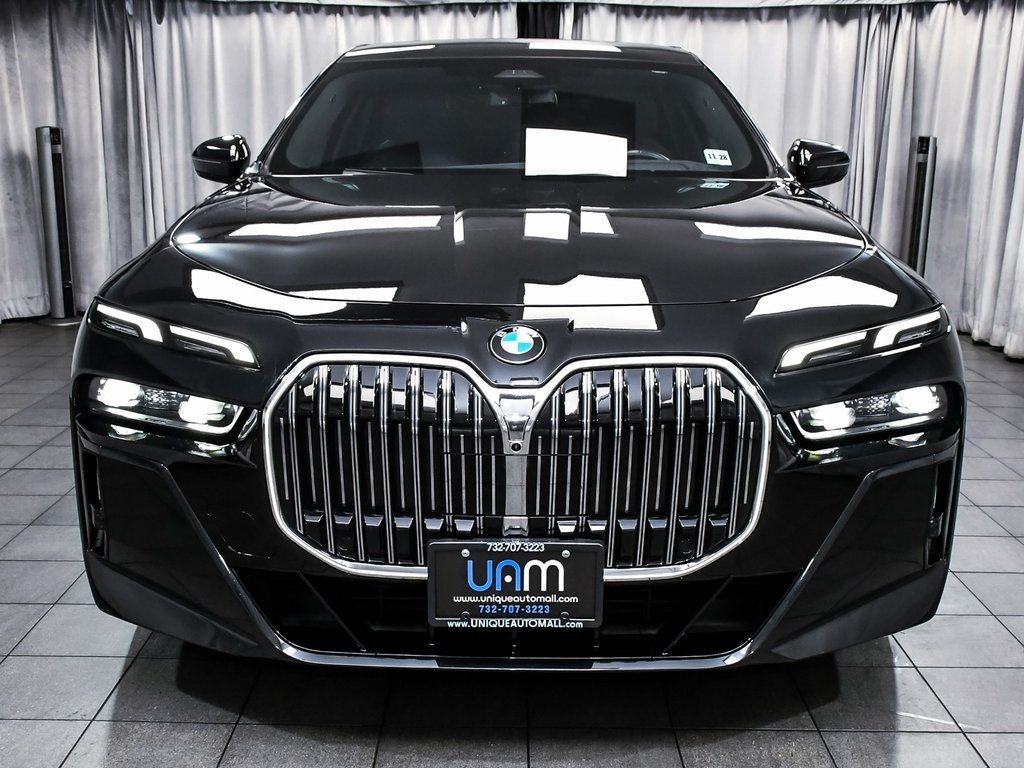 2024 Bmw 740i xDrive photo 2