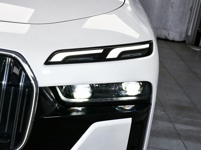 2024 BMW 7 Series 740i xDrive - 22949559 - 99