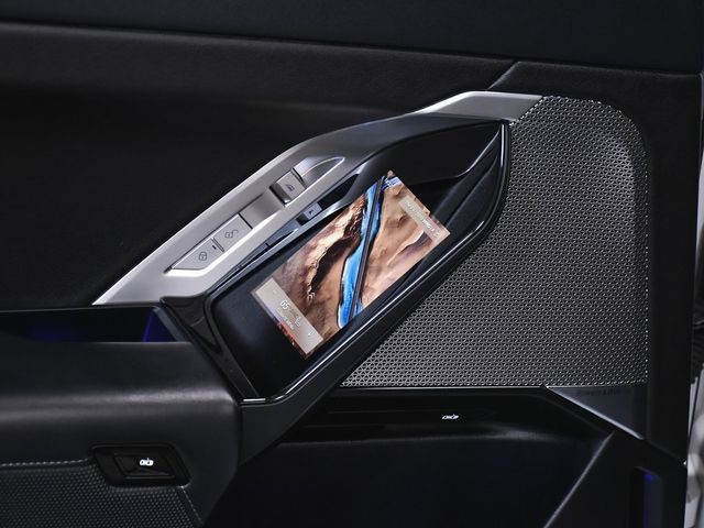 2024 BMW 7 Series 740i xDrive - 22949559 - 16