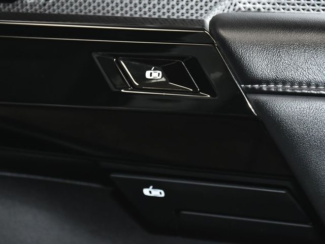 2024 BMW 7 Series 740i xDrive - 22949559 - 32