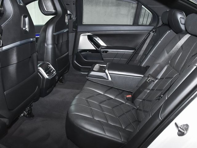 2024 BMW 7 Series 740i xDrive - 22949559 - 80