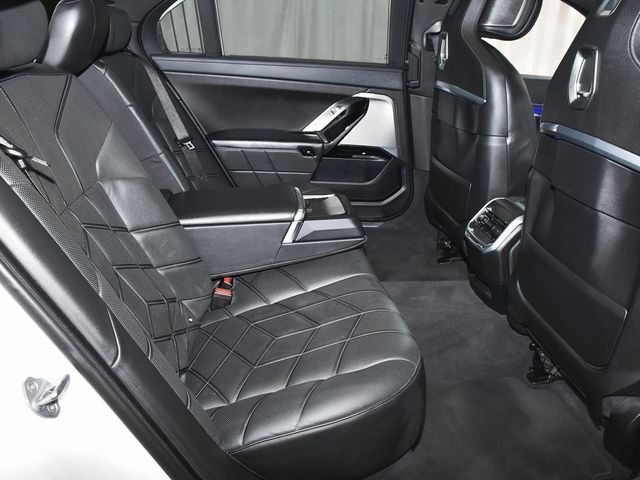 2024 BMW 7 Series 740i xDrive - 22949559 - 83