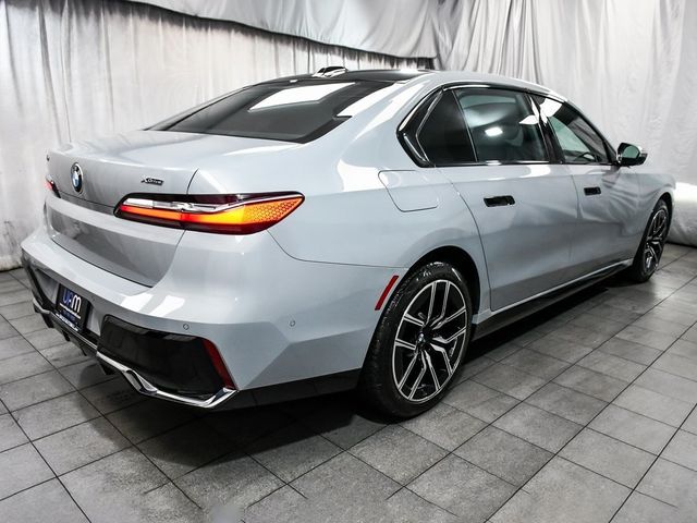 2024 BMW 7 Series 740i xDrive - 22953667 - 5