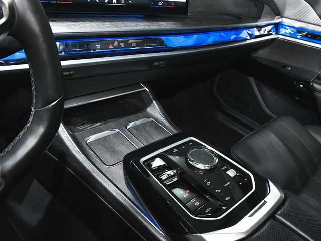 2024 BMW 7 Series 740i xDrive - 22953667 - 69