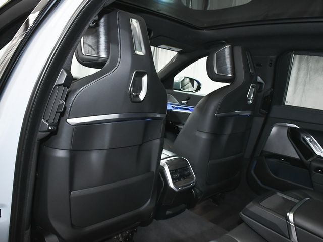 2024 BMW 7 Series 740i xDrive - 22953667 - 78