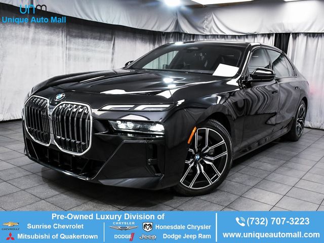 2024 BMW 7 Series 740i xDrive - 22954260 - 0