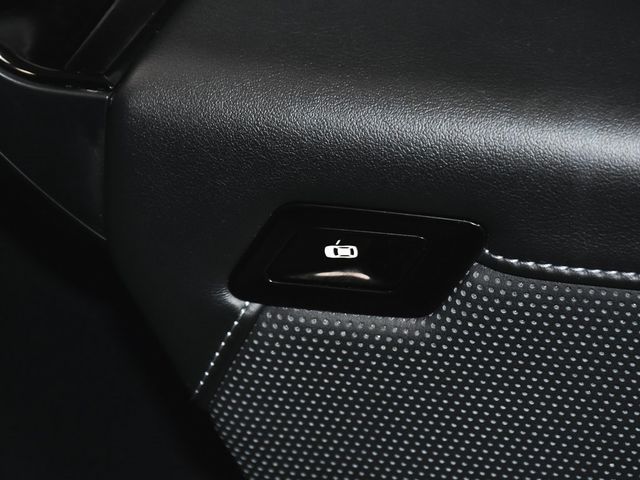 2024 BMW 7 Series 740i xDrive - 22954260 - 32