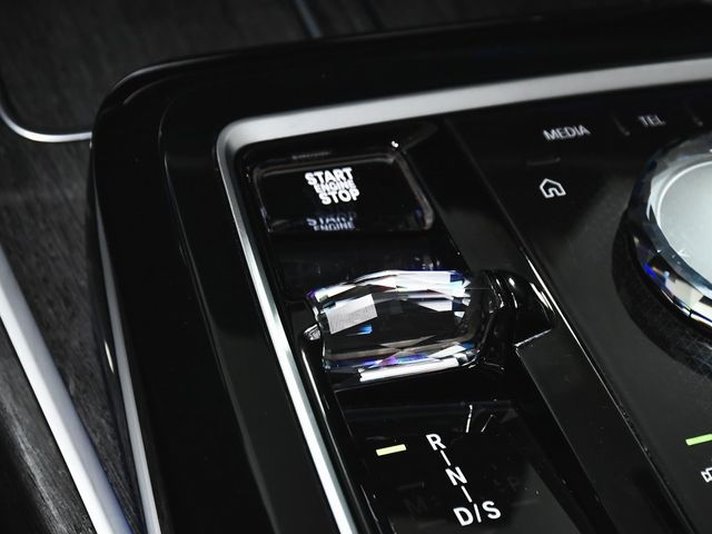 2024 BMW 7 Series 740i xDrive - 22954260 - 60