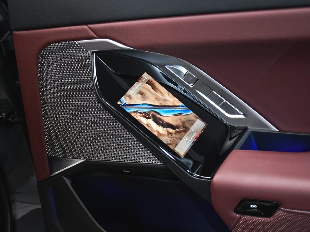 BMW 7 Series photo 19
