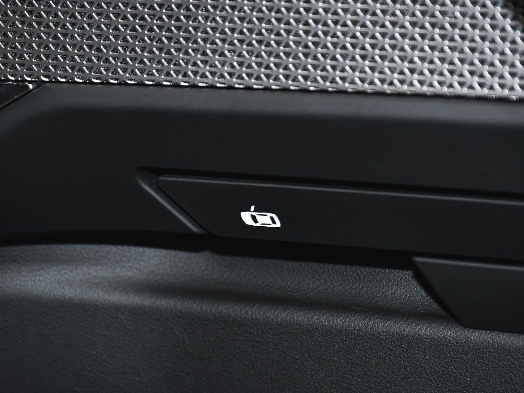 BMW 7 Series photo 22