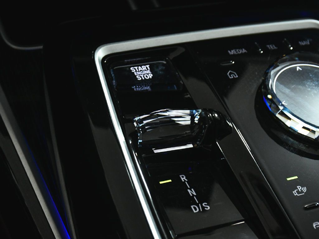 BMW 7 Series photo 42