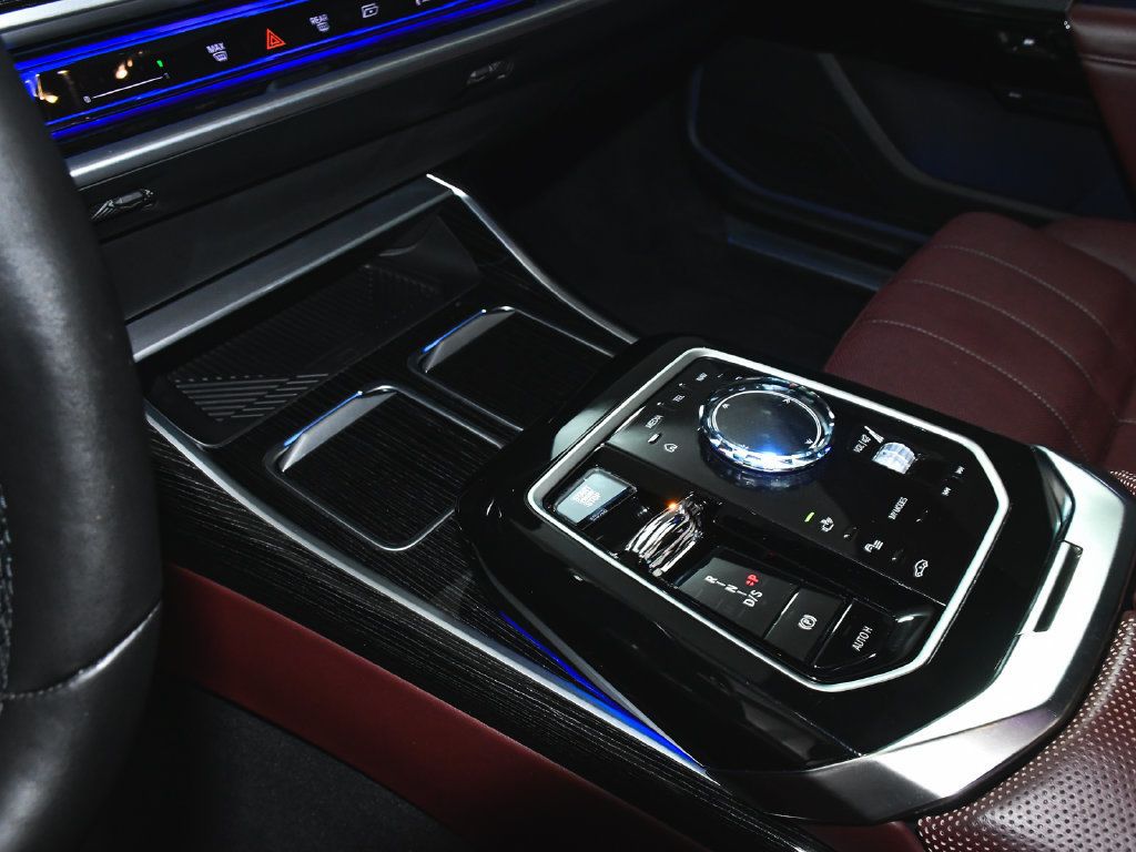 BMW 7 Series photo 53