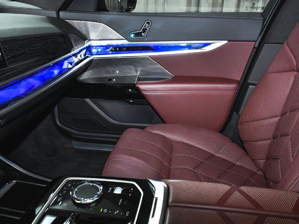 BMW 7 Series photo 57