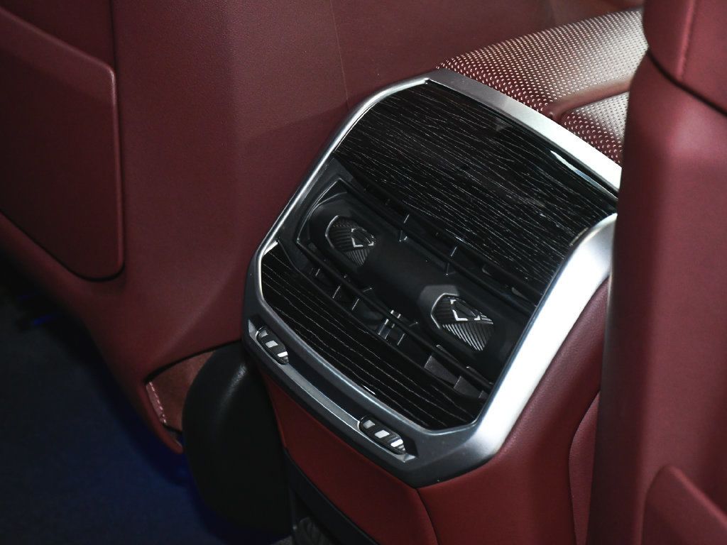 BMW 7 Series photo 62