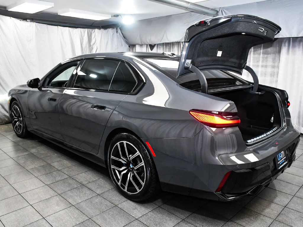 BMW 7 Series photo 73